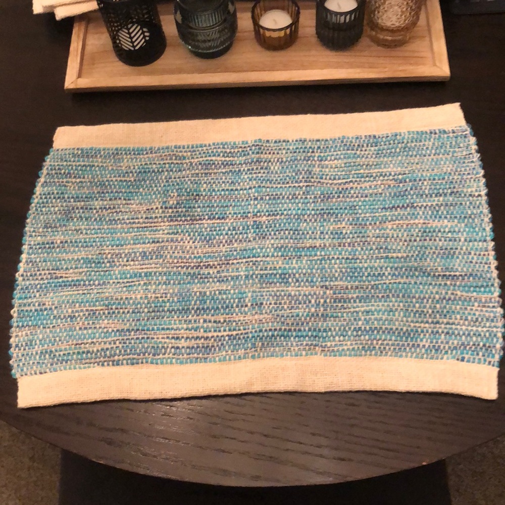 6 placemats blue and white knit from Bristol looms